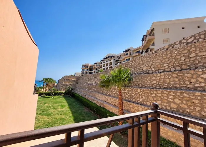 In The View Compound, First Row On The Sea, 3 Bedrooms, Two Floors Villa Hurghada