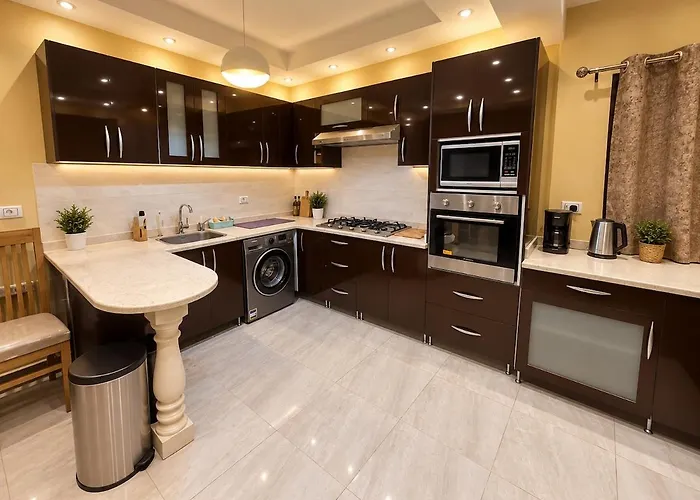 In The View Compound, First Row On The Sea, 3 Bedrooms, Two Floors Villa Hurghada