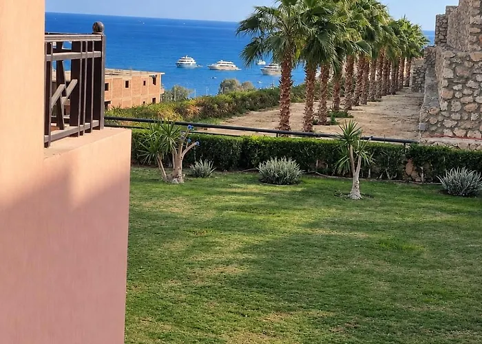 Villa In The View Compound, First Row On The Sea, 3 Bedrooms, Two Floors
